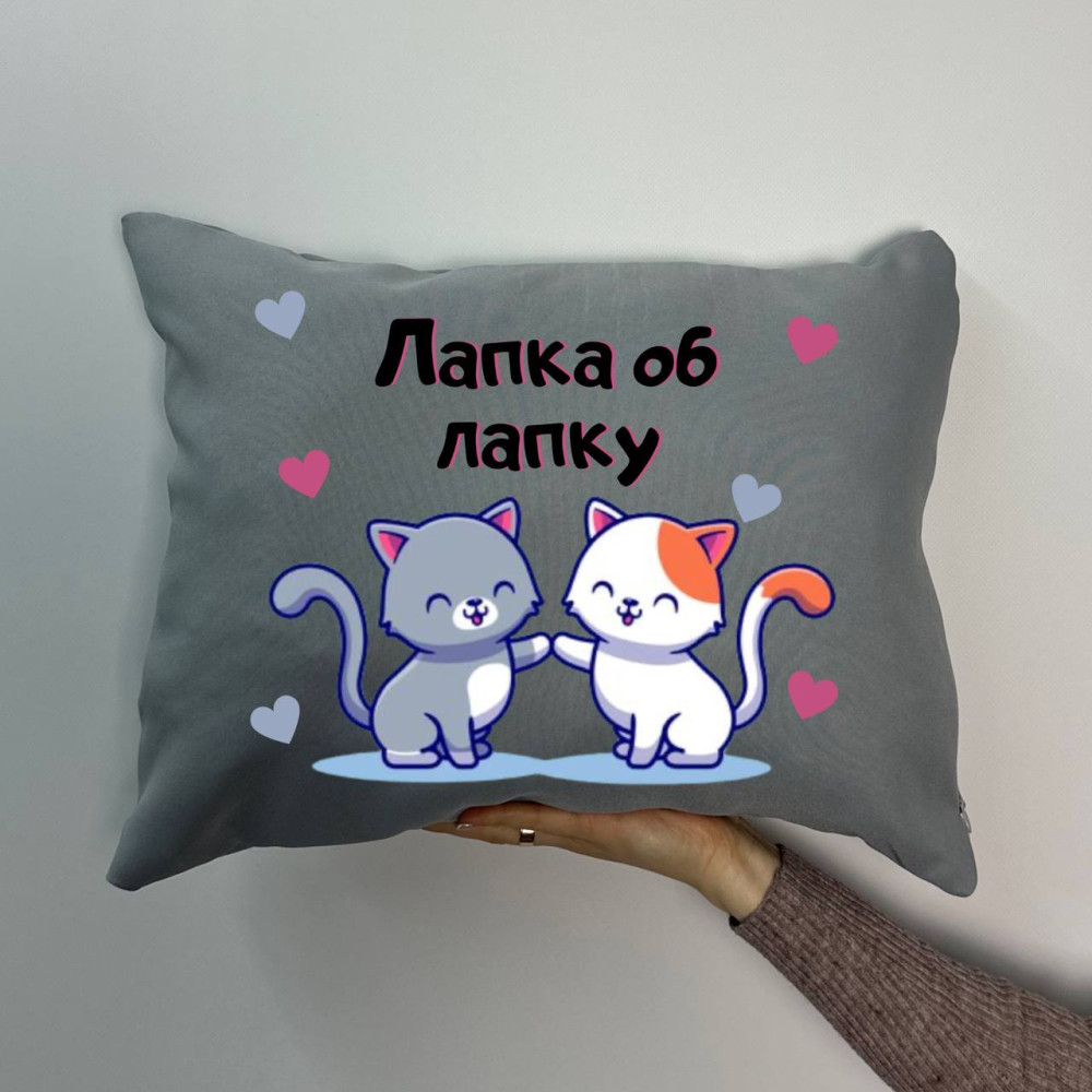 Подушка с принтом габардиновая Лапка о лапку, серая 35х45 (1678) Подушка с принтом габардиновая Лапка о лапку, серая 35х45 (1678)