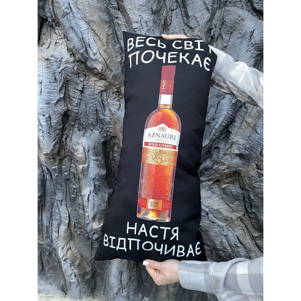 Подушка с принтом габардиновая Настя отдыхает, черная 35х75 (2325) Подушка с принтом габардиновая Настя отдыхает, черная 35х75 (2325)
