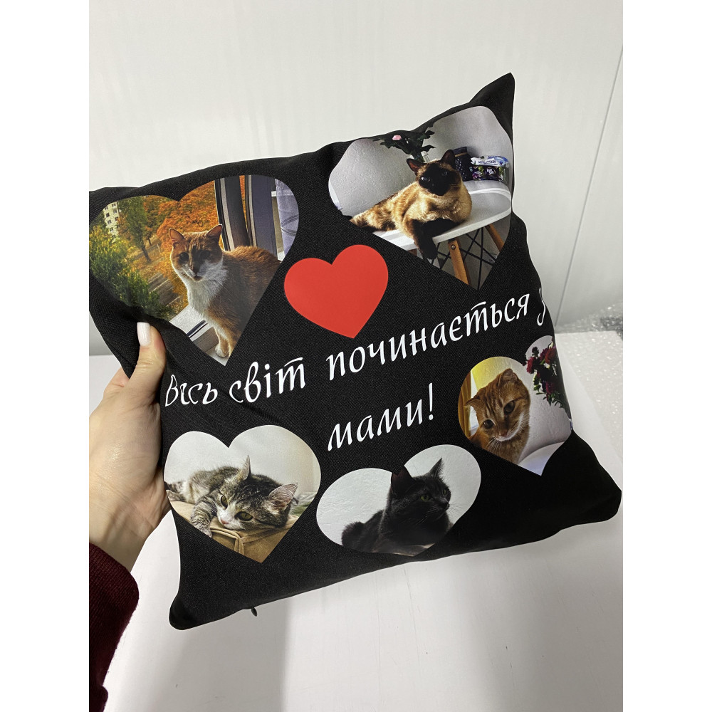 Подушка с принтом габардиновая Весь мир начинается с мамы, черная 35х35 (2327) Подушка с принтом габардиновая Весь мир начинается с мамы, черная 35х35 (2327)