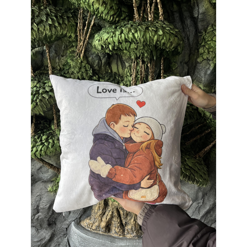 Подушка с принтом плюшевая Love is... белая 45х45 (2519)