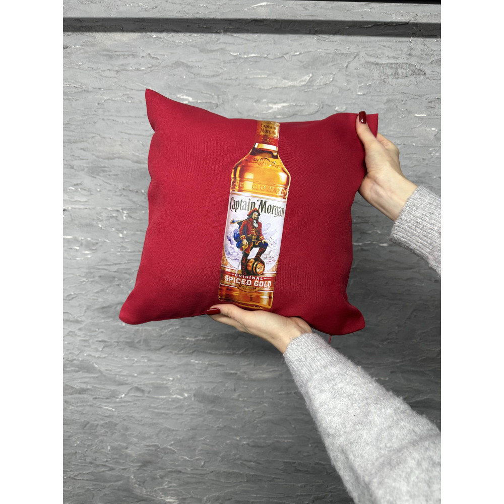 Подушка с принтом габардиновая Captain Morgan spiced cold, красная 35х35 (2535)