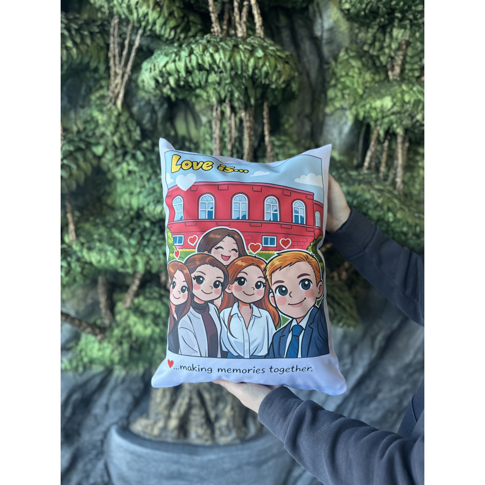 Подушка с принтом габардиновая Love is..., белая 35х45 (2625)