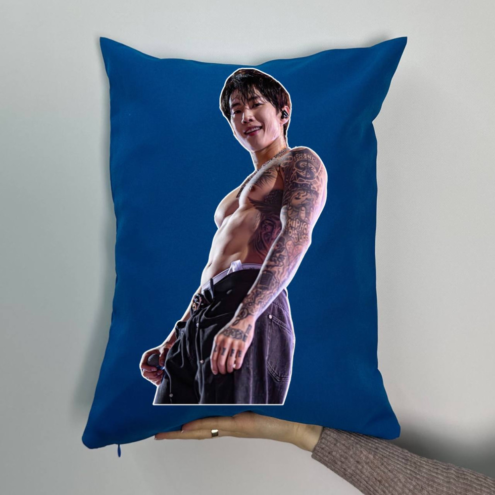 Подушка с принтом габардиновая Jay Park, синяя 35х45 (924)